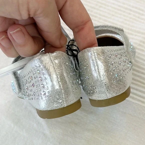 NWT Badgley Mischka Toddler Girls' Glitter Dress Shoe - Picture 7 of 12